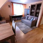 V Podzámčí *